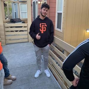 Meet your Posher, Dnny